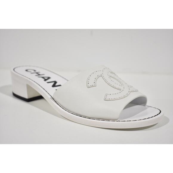 Chanel 22S White Calfskin Leather CC Logo Mules Slide Sandal Block Heel Flat 40 - Picture 3 of 12